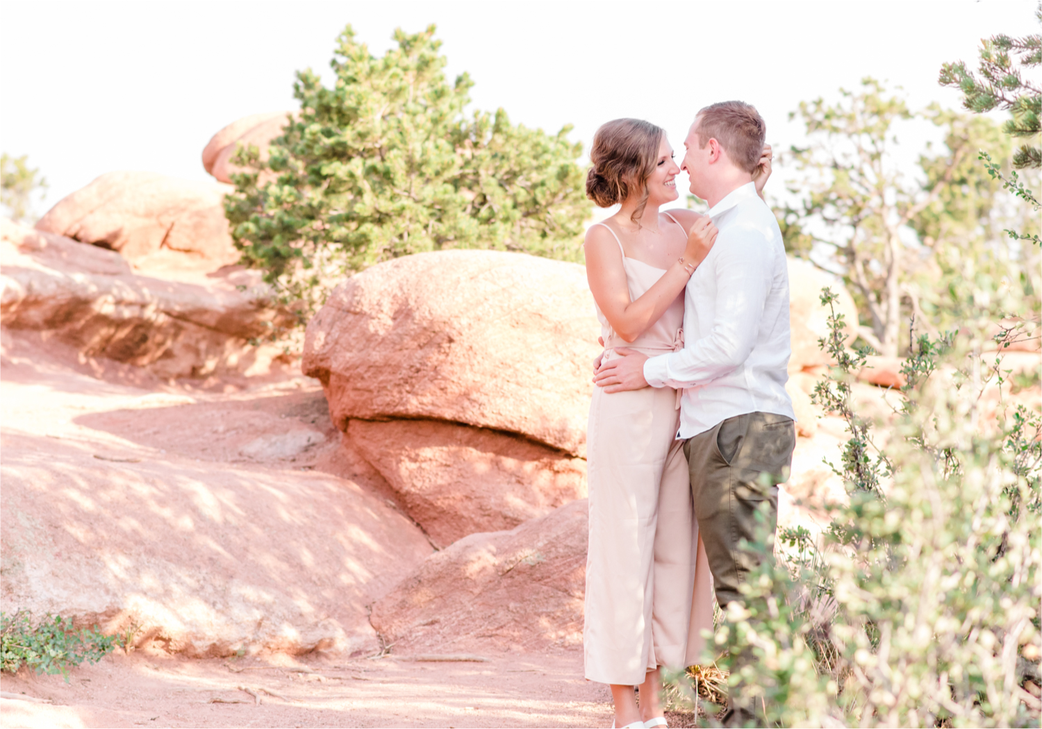 Sunset Engagement at Garden of the Gods in Colorado Springs | Britni Girard Photography | Wedding Photo Video Team | Destination Weddings and Engagements
