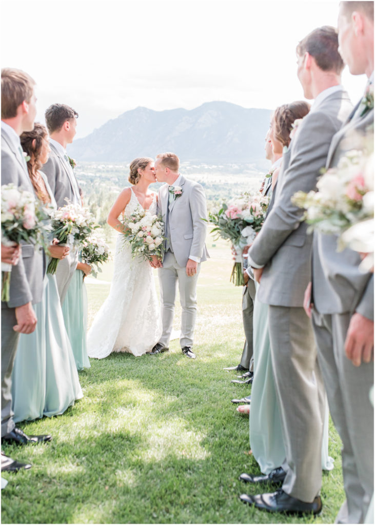Elegant wedding on the chipping green at Cheyenne Mountain Resort | Britni Girard Photography | Colorado Wedding Photo and Video Team
